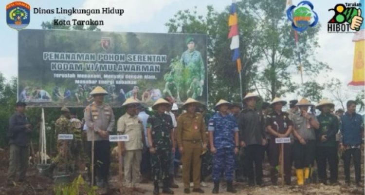 Demi jaga kelestarian DLH Tarakan perkuat ekosistem dengan menghadiri undangan aksi penanaman pohon serentak.